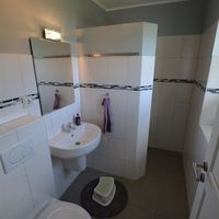 Gäste WC mit Dusche im EG